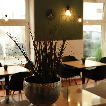 Hogh Ξενοδοχείο Χαϊλμπρόν