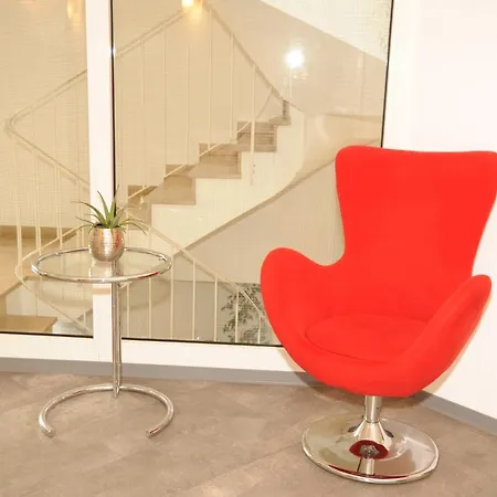 Hogh Ξενοδοχείο