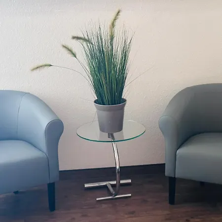 Hogh Ξενοδοχείο 3*