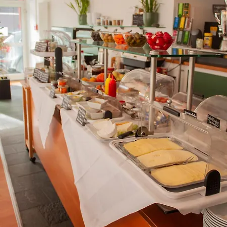 Hogh Ξενοδοχείο Χαϊλμπρόν