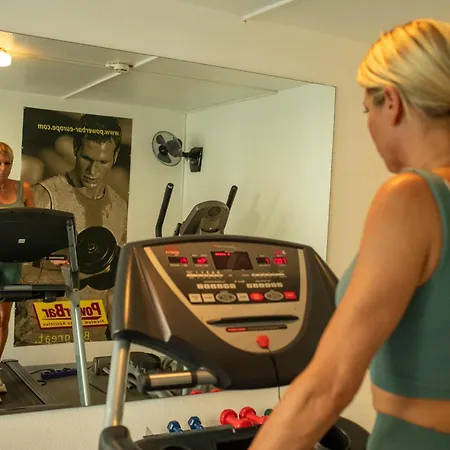 Ξενοδοχείο Hogh 3*