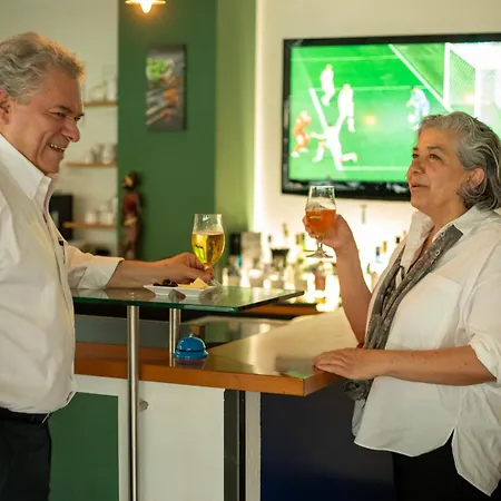 Hogh Ξενοδοχείο Χαϊλμπρόν