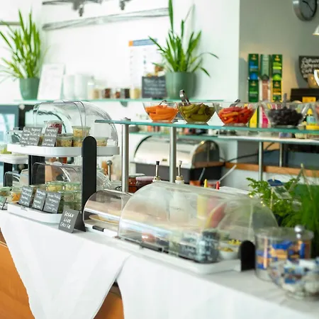 Hogh Ξενοδοχείο Χαϊλμπρόν