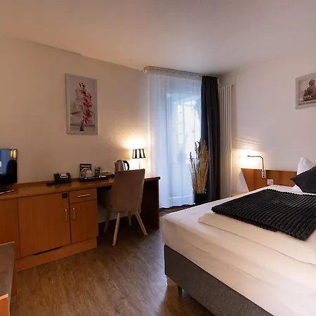 Hogh Ξενοδοχείο Χαϊλμπρόν