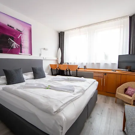 Hogh Hotel 3*